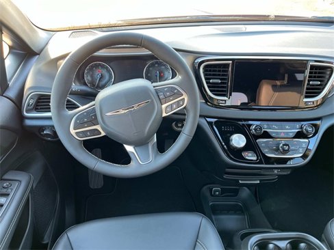 New 2026 Chrysler Voyager LX image 12