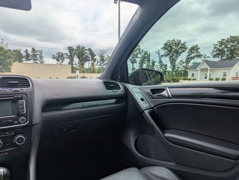 Used 2011 Volkswagen Golf 4-Door image 19