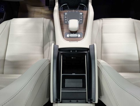 New 2026 Mercedes-Benz GLS 580 4MATIC image 19
