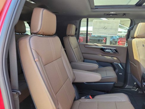 New 2026 Chevrolet Suburban High Country image 13