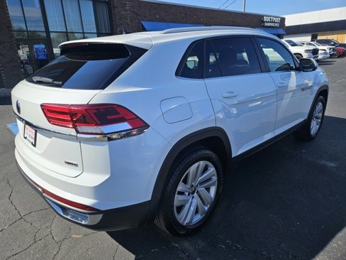 Used 2022 Volkswagen Atlas Cross Sport SE image 6