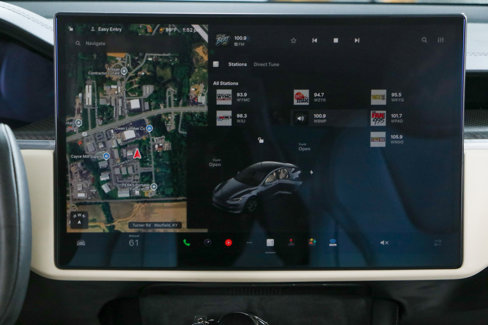 Used 2023 Tesla Model S Plaid image 19