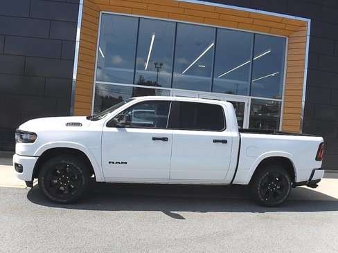 New 2026 RAM 1500 4x4 Crew Cab image 2