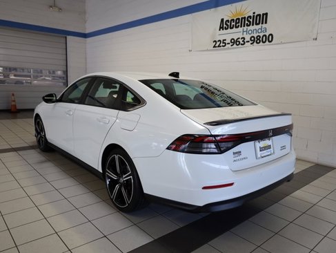 Used 2024 Honda Accord Sport image 11