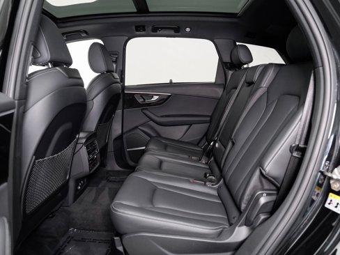 Certified 2025 Audi Q7 3.0T Prestige image 23
