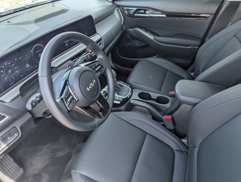 Certified 2025 Kia Seltos EX w/ EX Sunroof Package image 19
