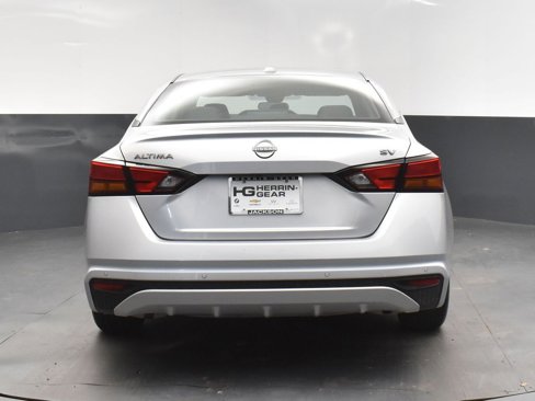 Used 2024 Nissan Altima 2.5 SV image 6