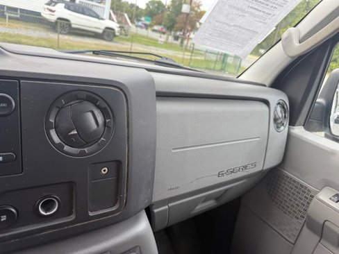 Used 2014 Ford E-350 and Econoline 350 Super Duty image 21