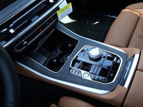 New 2026 BMW X5 xDrive50e w/ Executive Package image 30