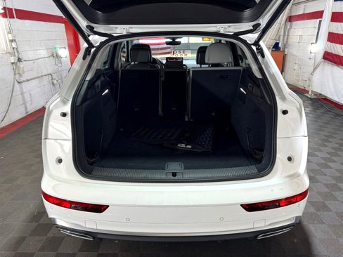 Used 2022 Audi Q5 2.0T Premium image 16