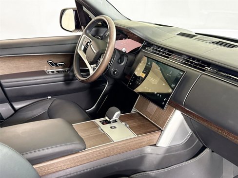 Used 2025 Land Rover Range Rover Autobiography image 30