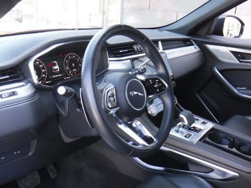 Used 2025 Jaguar F-PACE R-Dynamic S image 17