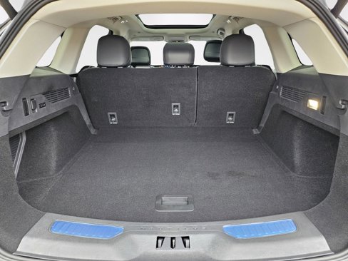 New 2025 Lincoln Nautilus Premier w/ Equipment Group 102A image 28