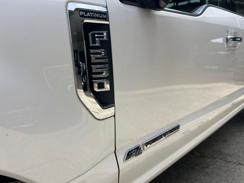 Used 2019 Ford F250 Platinum w/ Platinum Ultimate Package image 19