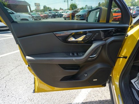 Used 2022 Chevrolet Blazer RS w/ Enhanced Convenience Package image 17
