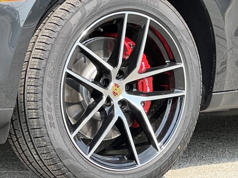 New 2025 Porsche Macan S image 11