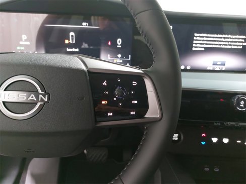 New 2025 Nissan Murano Platinum image 18