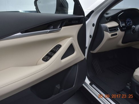 Certified 2025 INFINITI QX60 Pure image 11