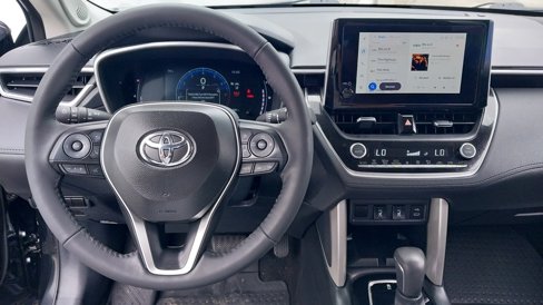 Used 2024 Toyota Corolla Cross XLE image 24