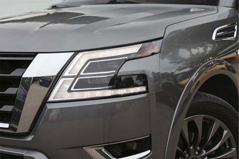Used 2021 Nissan Armada Platinum w/ Captain's Chairs Package image 3