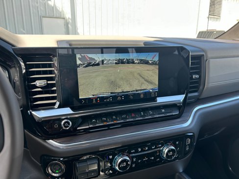 New 2026 GMC Sierra 1500 SLT image 15