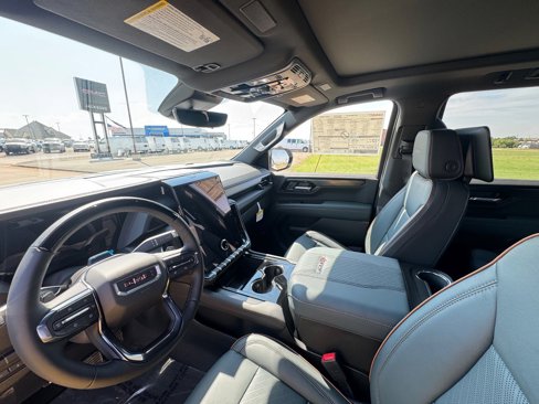 New 2026 GMC Yukon AT4 w/ AT4 Premium Plus Package image 11