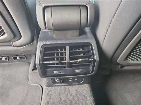 Used 2024 Audi Q3 2.0T Premium image 18