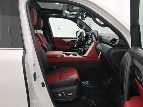 New 2025 Lexus LX 600 F Sport image 31