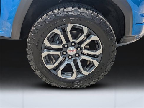 Used 2023 GMC Canyon AT4 image 11