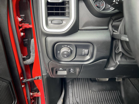 Used 2022 RAM 1500 Big Horn w/ Night Edition image 18