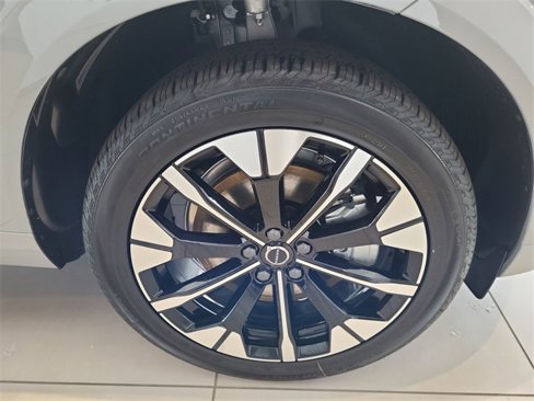 New 2026 Volvo XC60 T8 Plus w/ Climate Package PRO image 20