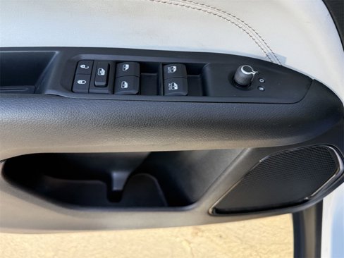Certified 2022 Jeep Compass Limited image 14