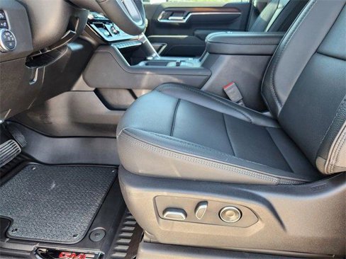 New 2025 GMC Sierra 2500 Denali w/ Denali Reserve Package image 7