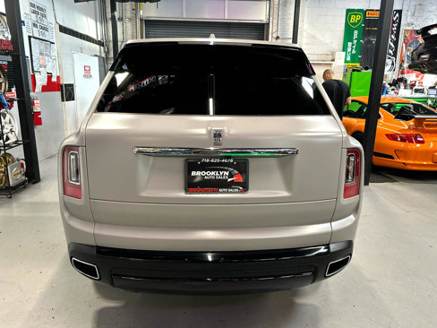 Used 2023 Rolls-Royce Cullinan w/ Dark Exterior Package image 6
