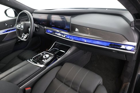 Used 2024 BMW 740i image 25