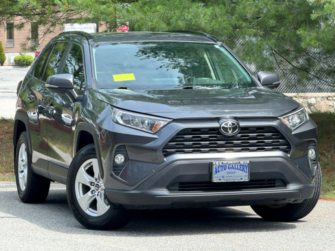Used 2019 Toyota RAV4 XLE image 1
