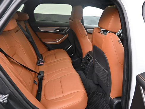 New 2025 Jaguar F-PACE R-Dynamic S image 13