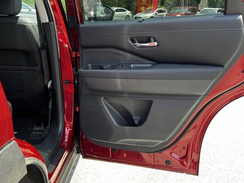 New 2025 Nissan Pathfinder SL image 42