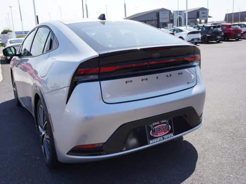 New 2026 Toyota Prius XLE image 9