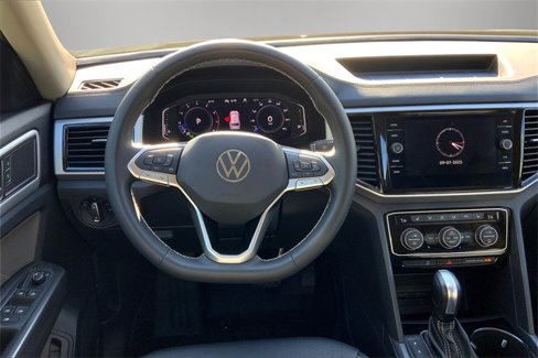 Used 2023 Volkswagen Atlas SE image 5
