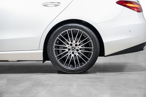 Used 2024 Mercedes-Benz C 300 4MATIC Sedan w/ Exclusive Trim Package image 29