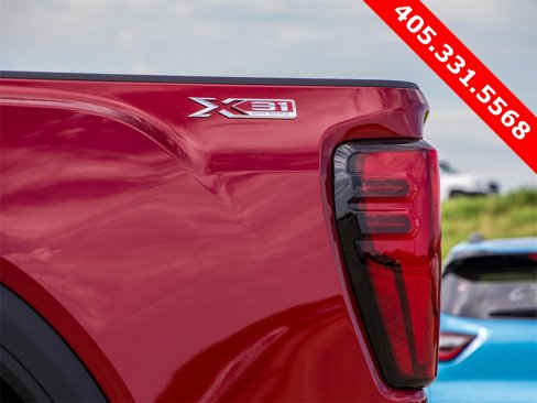 New 2025 GMC Sierra 2500 SLT w/ SLT Premium Package image 9