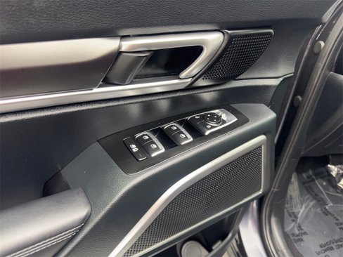 Used 2025 Kia Telluride S image 32