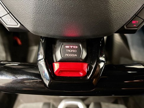 Used 2024 Lamborghini Huracan STO image 26