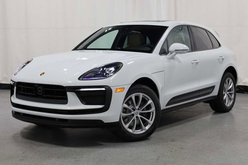 New 2026 Porsche Macan image 1