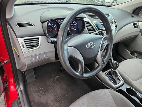 Used 2016 Hyundai Elantra SE image 15