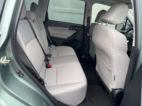 Used 2018 Subaru Forester 2.5i Premium w/ All-Weather Package image 21