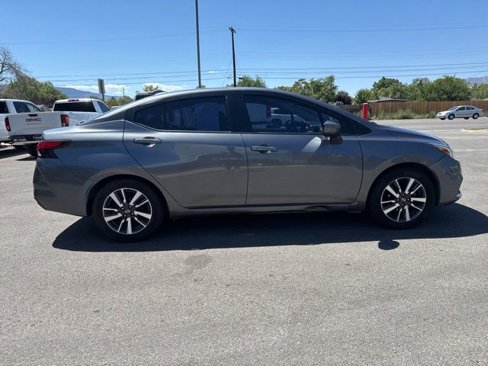 Used 2021 Nissan Versa SV image 34