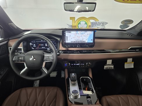 New 2025 Mitsubishi Outlander SEL image 13