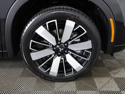 New 2025 Mitsubishi Outlander AWD image 28